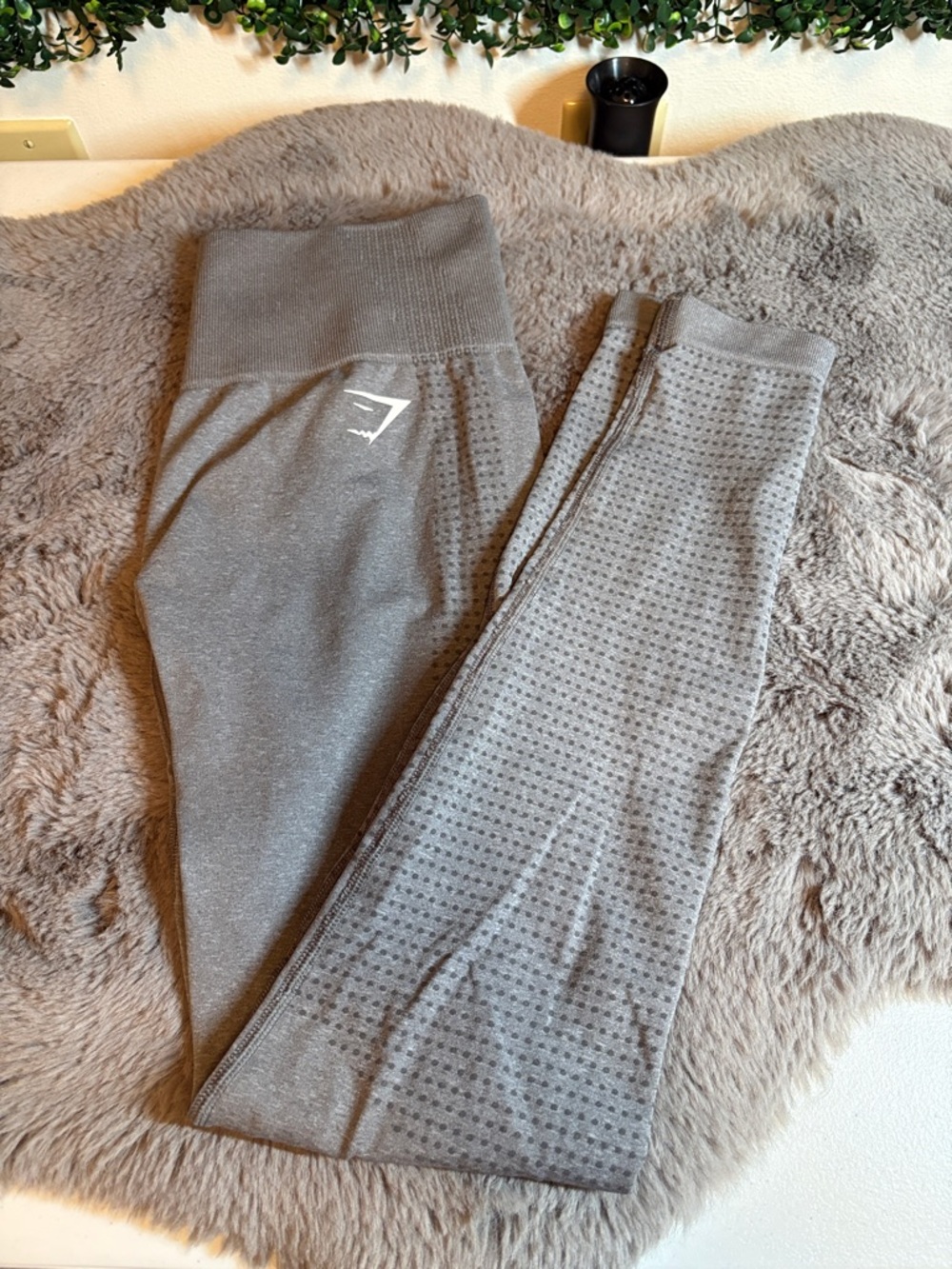 Gymshark Gray Seamless High-Rise Leggings Size Small